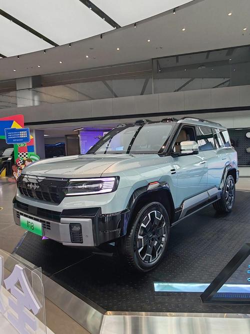 深圳336比亚迪方程豹硬派越野的爆款，英菲尼迪35周年与你共成长